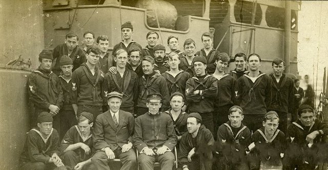 Large group of sailors pose on deck. 1933 год