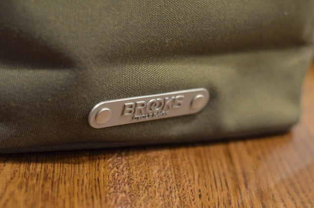 Велосипедный рюкзак Brooks шильдик с логотипом
