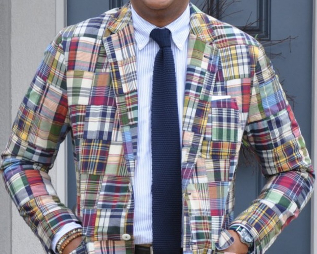 пример пиджак рубашка в полоску вязаный галстук