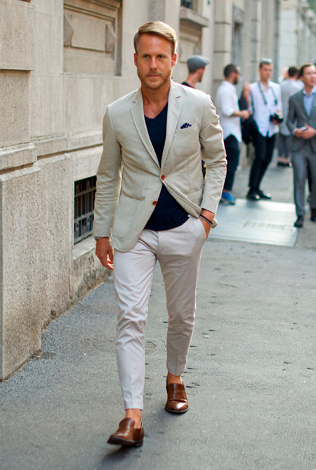 Белые джинсы – тренд 2023 года: какие фасоны в моде и с чем носить